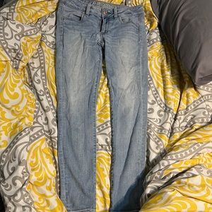 Size 4 American eagle Jegging full length jeans , light wash